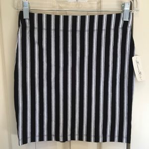 NWT Forever 21 Body Con Skirt
